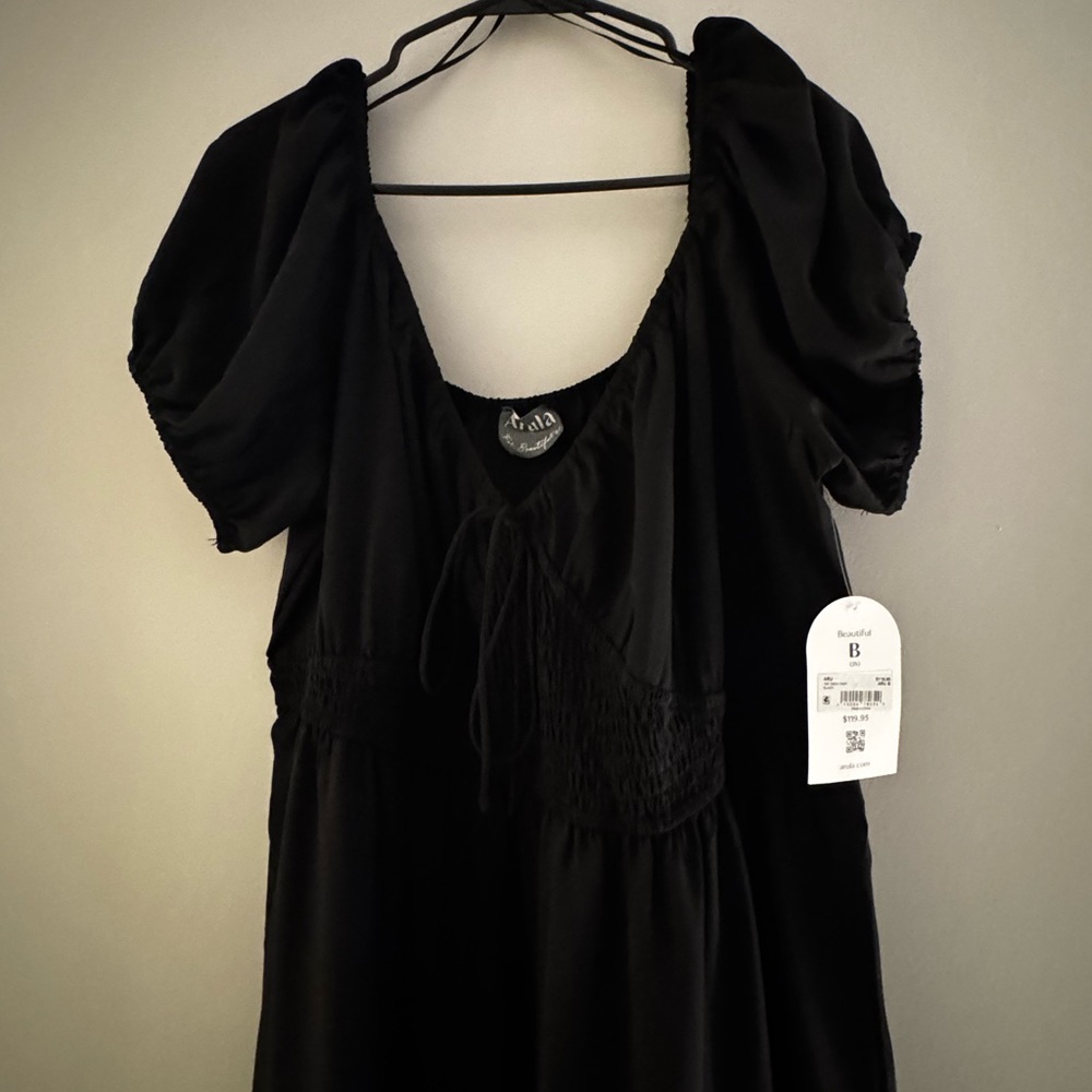 **SOLD** 
NWT Arula Maxi